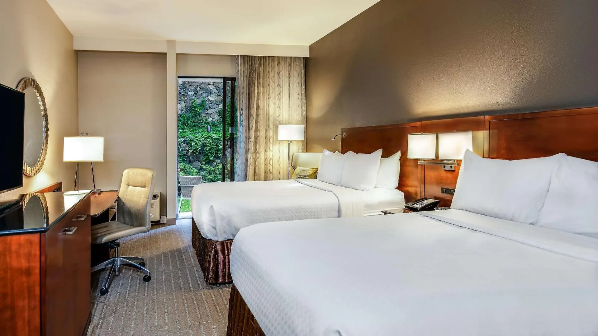 Sonesta Charlotte Lower South End Hotel