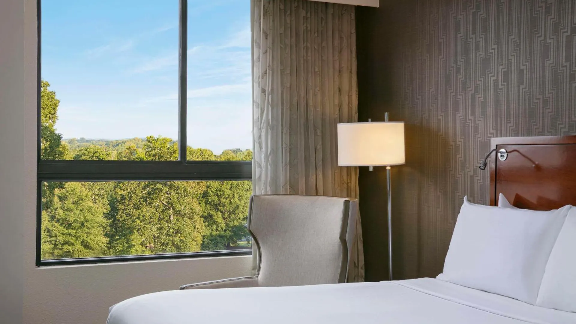 Sonesta Charlotte Lower South End