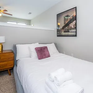  Apartment Viagem Fashionable Studio In Vibrant Area