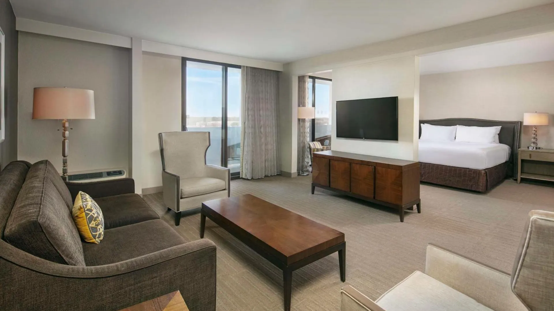Sonesta Charlotte Lower South End 4*,